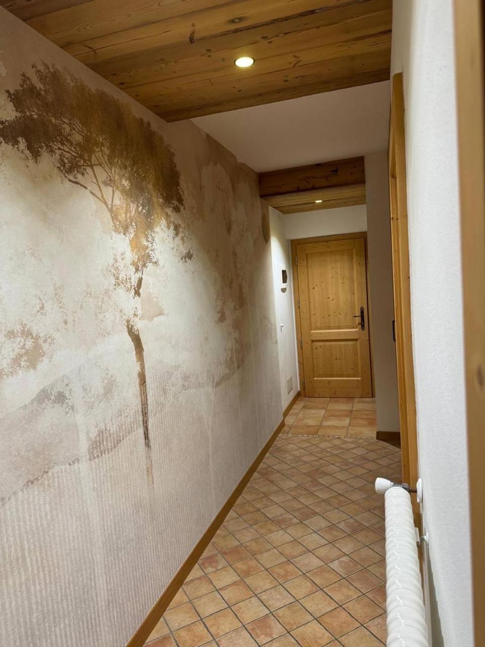 Villa La Dama Del Lago Molveno Bagian luar foto